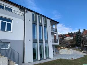 Budova, v ktorej sa apartmán nachádza
