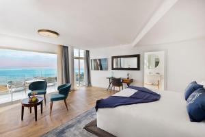 Posezení v ubytování Herbert Samuel Hod Dead Sea Hotel
