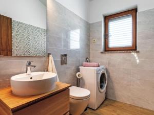 Fotografie z fotogalerie ubytování Holiday Home Jadran by Interhome v destinaci Nedeščina