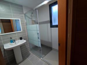 Koupelna v ubytování PINAR RESORT + 27 fotografií