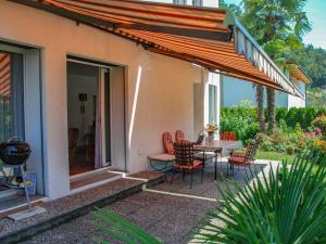 Aed väljaspool majutusasutust Holiday Home Ar Ronchée N- 9 by Interhome
