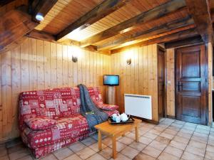 Posezení v ubytování Chalet Pierre Blanche by Interhome