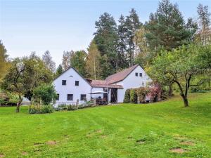 Vonkajšia záhrada v ubytovaní Holiday Home Benešov nad Černou by Interhome