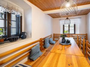 Posedenie v ubytovaní Holiday Home Benešov nad Černou by Interhome