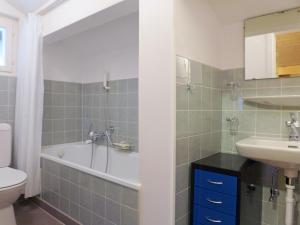 Koupelna v ubytování Apartment Melodie Apt-W by Interhome