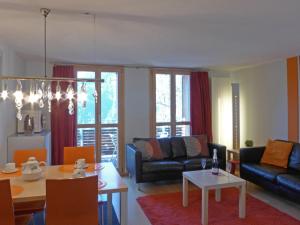 Posezení v ubytování Apartment Breithorn Residence Apt-3 by Interhome