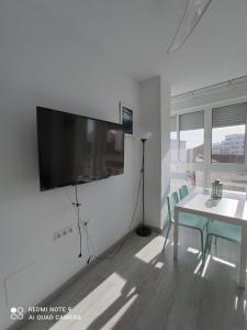 Zdjęcie z galerii obiektu Apartamento Con Encanto 'Larios Street II' w Maladze