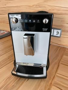 Kaffe- og tefaciliteter på FERIENWOHNUNGEN TANJA - dein Wohlfühlhaus in Kappl