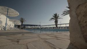 Bazén v ubytování Bluu Bahari Hotel nebo v jeho okolí