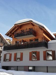 The building in which Az apartmant is located