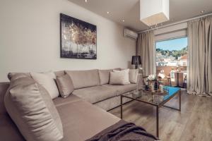 Posedenie v ubytovaní Maison Downtown Luxury Apartments!