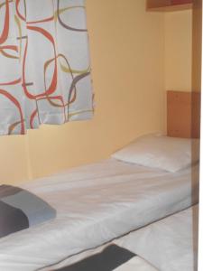 Postel nebo postele na pokoji v ubytování Camping Bellevue + 37 fotografií