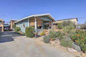 Gallery image of Charming Craftsman Cottage with Garden and Hot Tub! in Fullerton