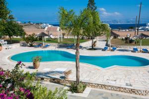 The swimming pool at or close to Fyrogenis palace