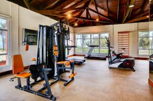 Fitness centrum a/nebo fitness zařízení v ubytování Hotel Boutique & Spa Ponta de Inhambupe by Slaviero Hotéis