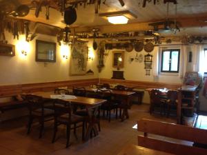 Reštaurácia alebo iné gastronomické zariadenie v ubytovaní Yveta - Depandance Horské Zátiší