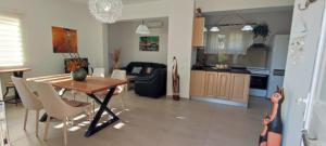 A kitchen or kitchenette at Villa Amaryllis