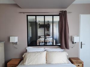 Posteľ alebo postele v izbe v ubytovaní Résidence Privée entre Varengeville/mer & Dieppe