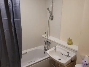 Gallery image of Marvellous Meridian Maisonette in Ifield