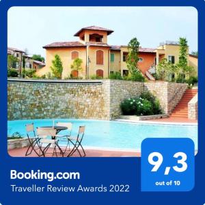 Bazén v ubytovaní Resort Borgo del Torchio alebo v jeho blízkosti