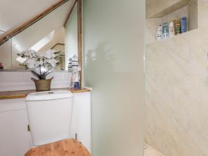 Ένα μπάνιο στο Griffin Cottage