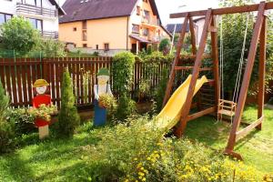 Vonkajšia záhrada v ubytovaní Vila Ema