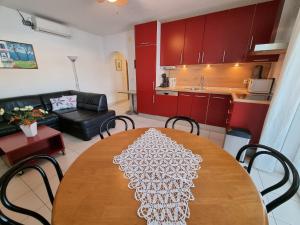 Kuchyňa alebo kuchynka v ubytovaní Villa Jana Apartments