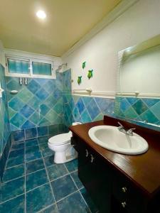 Ein Badezimmer in der Unterkunft Terrazas del Mar II - Ocean View Apartment
