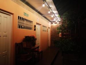 エステリにあるHostal Mariellaのギャラリーの写真