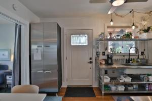 Nhà bếp/bếp nhỏ tại St Pete Birds Nest