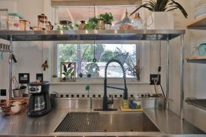 Nhà bếp/bếp nhỏ tại St Pete Birds Nest