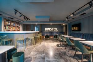 Εστιατόριο ή άλλο μέρος για φαγητό στο Bristol Hotel and Spa Bakuriani