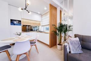 Kuchyň nebo kuchyňský kout v ubytování Apartament HORYZONT "ZŁOTA"