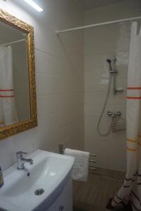 Koupelna v ubytování Hotel Ajka Üzletház Panzió Ajka