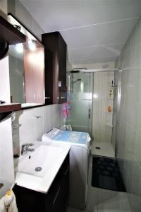 Kúpeľňa v ubytovaní Global Immo 2190 LAS MURALLAS