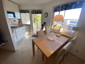 Nhà bếp/bếp nhỏ tại Residenz am Yachthafen, Whg 21