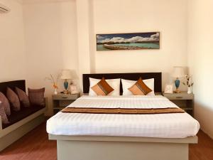 Gallery image of E-Outfitting Royal Inn Bagan in Myene