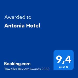 Ett certifikat, pris eller annat dokument som visas upp på Antonia Hotel