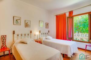 C371 Anecs by Mallorca Villa Selection房間的床