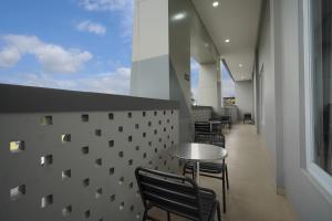 Balkoni atau teres di Ngampilan Residence Yogyakarta Mitra RedDoorz