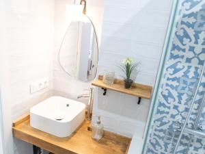 Kúpeľňa v ubytovaní Nayber Gavia - Nuevo y centrico apartamento en Cordoba