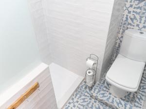 Kúpeľňa v ubytovaní Nayber Gavia - Nuevo y centrico apartamento en Cordoba + 25 fotografií