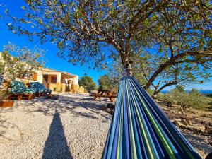 Photo de la galerie de l'établissement Finca Llambrich, à L'Ametlla de Mar