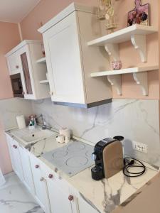 Kuchyň nebo kuchyňský kout v ubytování La dimora di Anna + 11 fotografií