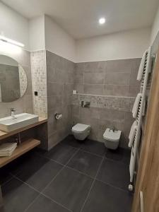 Koupelna v ubytování Sareza hotel