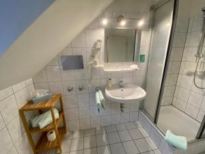 A bathroom at Hotel Kaiserswerth