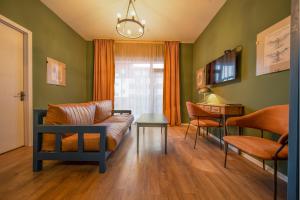 Ruang duduk di Raimond Palace Hotel