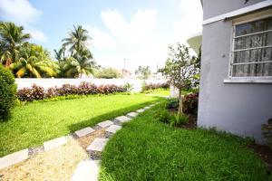Villa Royale Secret Miami Oasis w/ Pool & Hot Tub i Miami – uppdaterade  priser för 2022