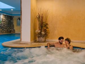 Hostia v ubytovaní Albergo Dimaro Wellness Hotel