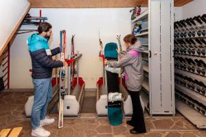 Hostia v ubytovaní Albergo Dimaro Wellness Hotel